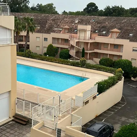 Avec Piscine Sur La Cote D'azur